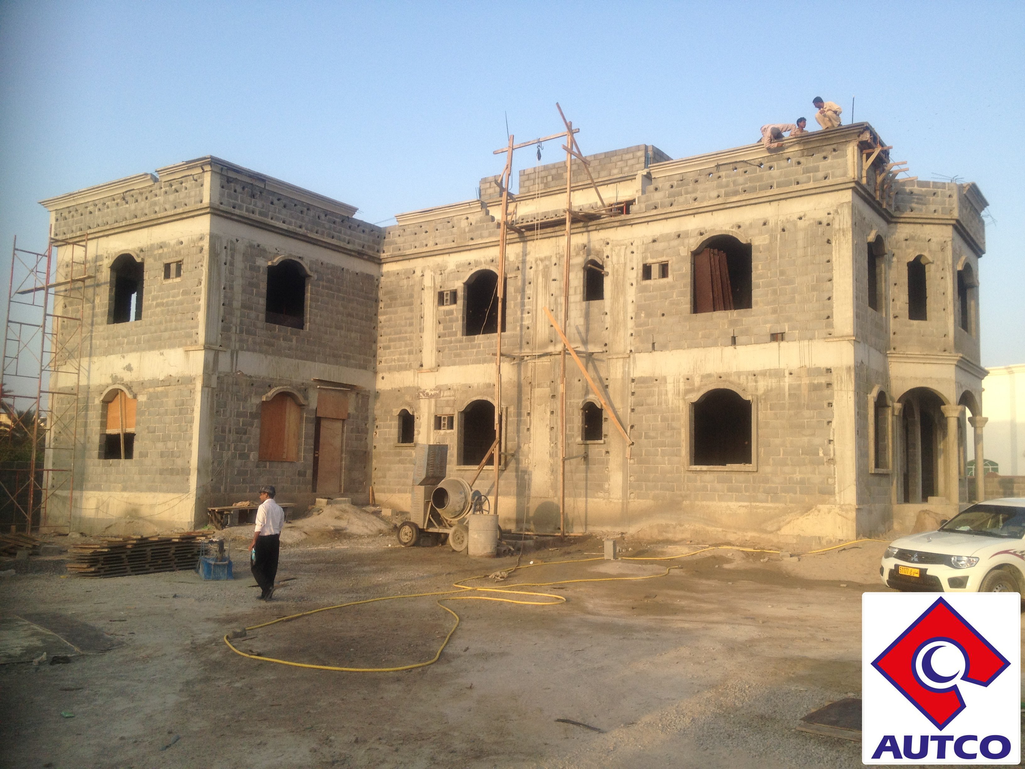 Villa structure with mixer